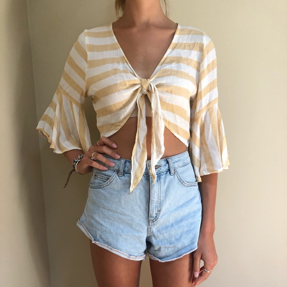 Pacsun front tie crop top